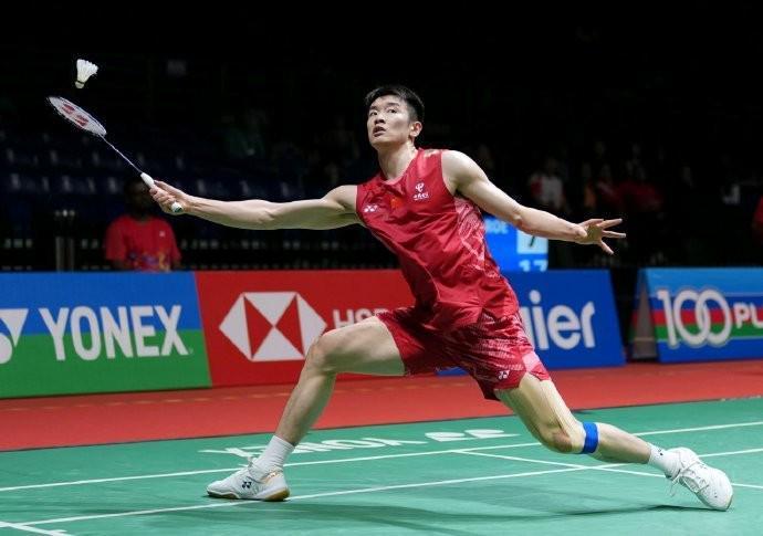 羽毛球世锦赛男单首轮：李诗沣不敌田中涌士，翁泓阳晋级